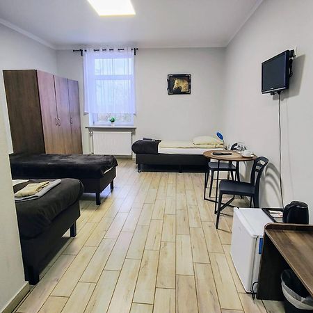 Palac Pod Bocianim Gniazdem Runowo  Extérieur photo