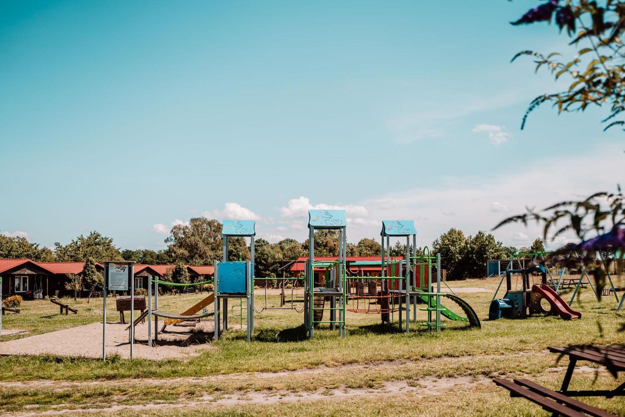 Palac Pod Bocianim Gniazdem Runowo  Extérieur photo
